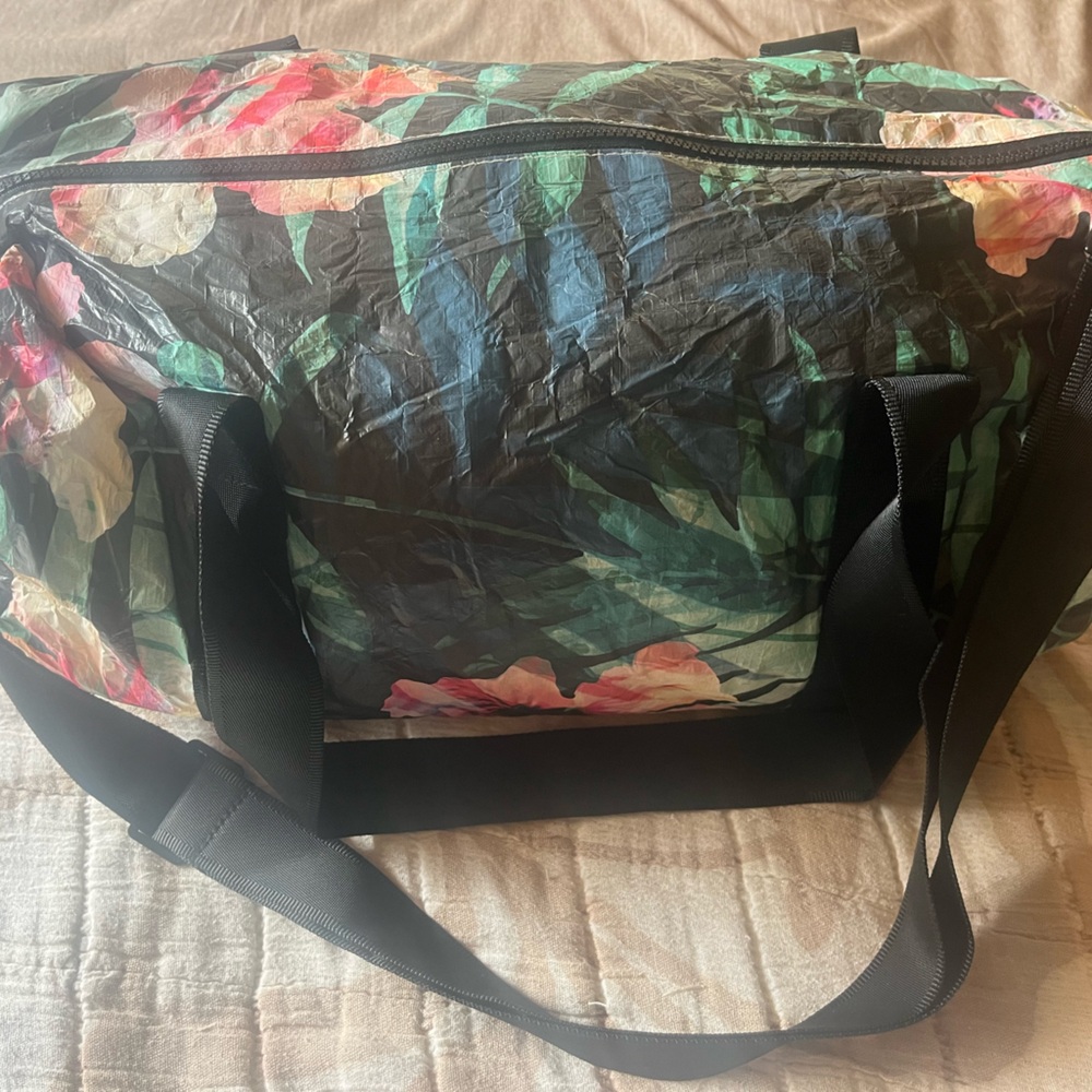 Aloha Collection duffle bag